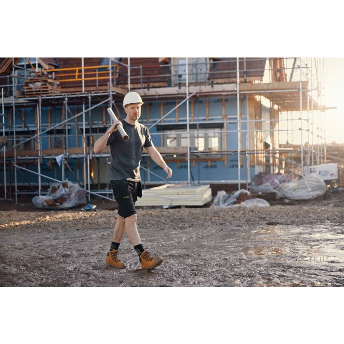 Apache AP314CM — Nubuck Water Resistant Safety Hiker